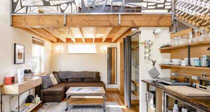 Lemon Door Tiny Home in Mississippi District, near downtown & Convention Center