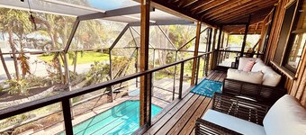Tropical 2BR Oasis w/ Pool/Kayaks/Bikes/Grill