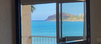 BEACHFRONT ESCAPE AT FAMOUS MAKAHA BEACH - Native Hawaiian-Owned Condo