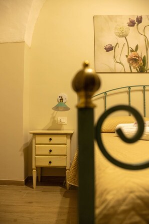 2 camere, culla da viaggio, Wi-Fi gratuito, lenzuola