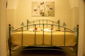 2 室のベッドルーム、旅行用ベビーベッド、WiFi (無料)、ベッドシーツ