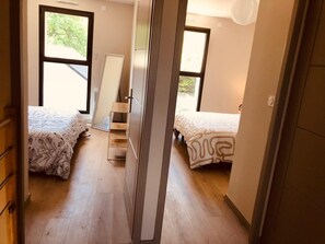 3 bedrooms, iron/ironing board, travel crib, free WiFi