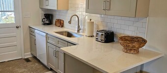 Newly renovated 3 beds, 2 baths in Marion. Great space for the whole family! 