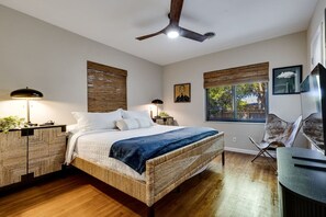 2 bedrooms, desk, iron/ironing board, travel cot