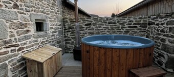 Family cottage in the countryside with private Nordic bath