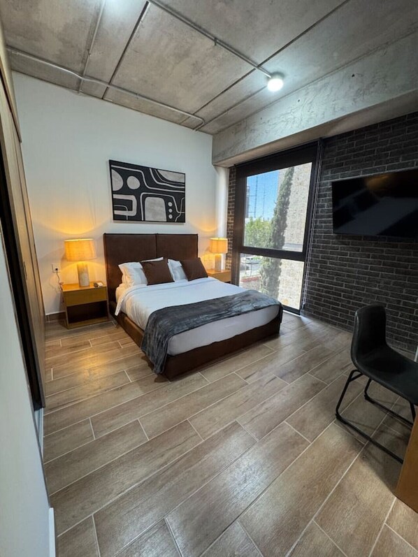 1 bedroom, desk, iron/ironing board, free WiFi