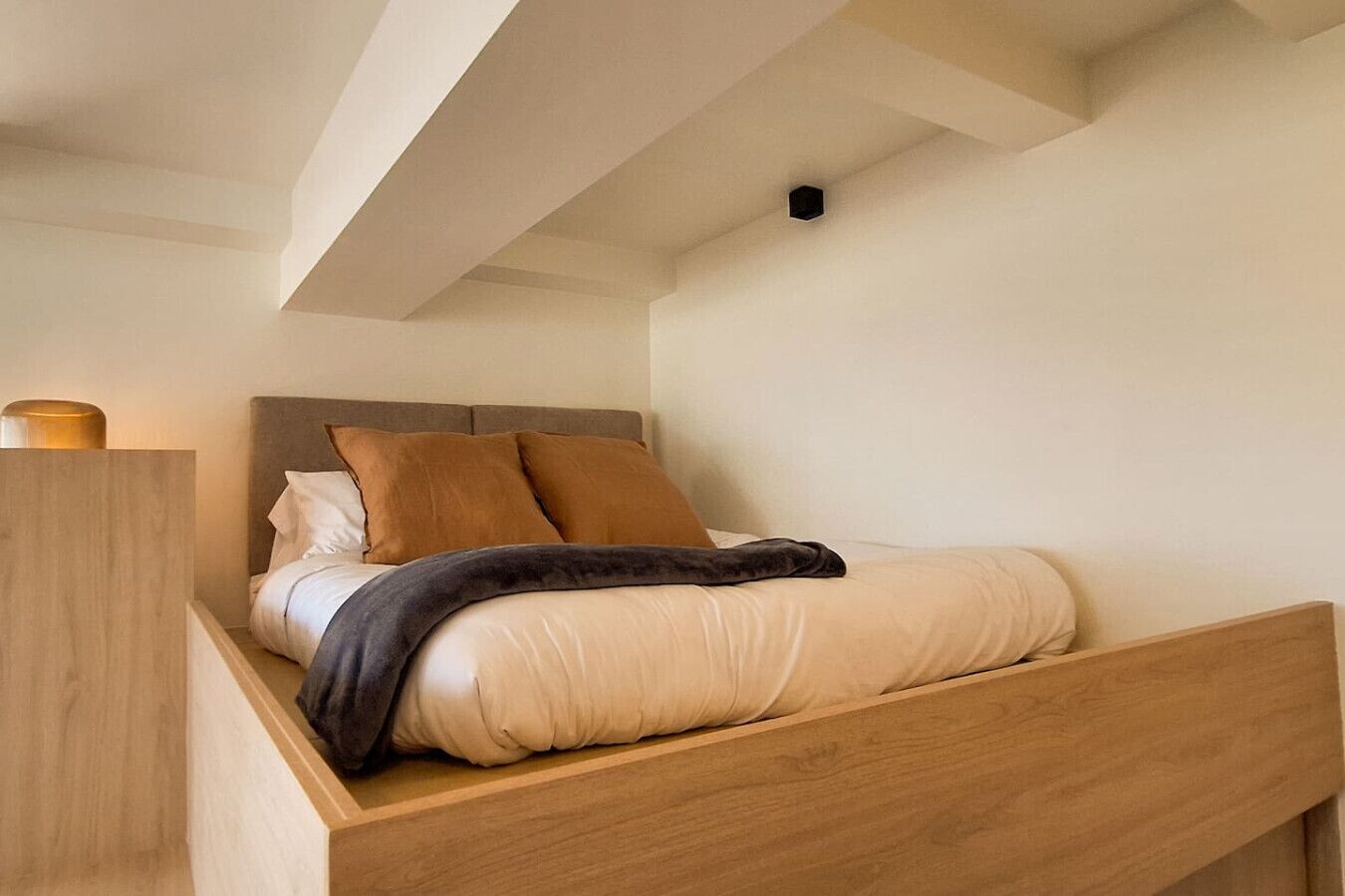 1 dormitorio, tabla de planchar con plancha, wifi