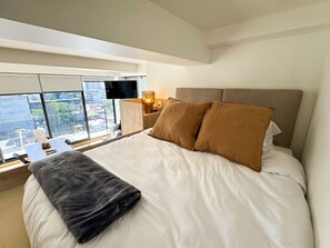 1 habitación, tabla de planchar con plancha y wifi 