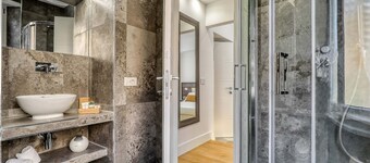 Gallery Suite
