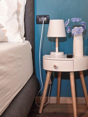 Comfort Double Room, Vineyard View | Desk, laptop workspace, blackout drapes, free WiFi - AGRITURISMO VALFRAJA (Cembra)