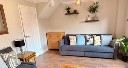 Spacious, entire 3 bedroom house in Wool (The Purbecks)