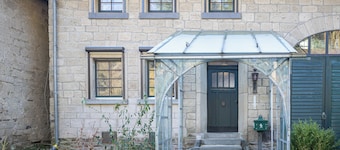 Sleep like in the old days in the beautiful Eifel. Pets are very welcome!