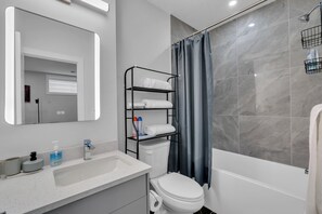 Hair dryer, towels, soap, shampoo - Pivate Family Friendly 2-Bedroom Suite near South Health Campus in Calgary (Calgary)