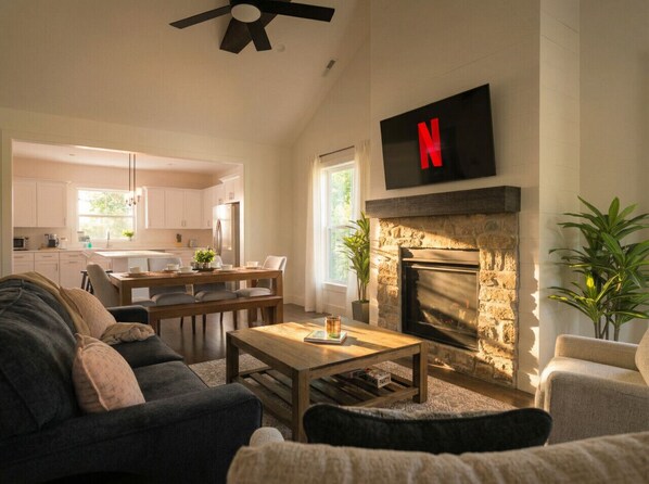 TV, fireplace - Mountain Breeze Cottage (Short walk to Waterfall!) (Cashiers)