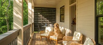 Mountain Breeze Cottage (Short walk to Waterfall!)