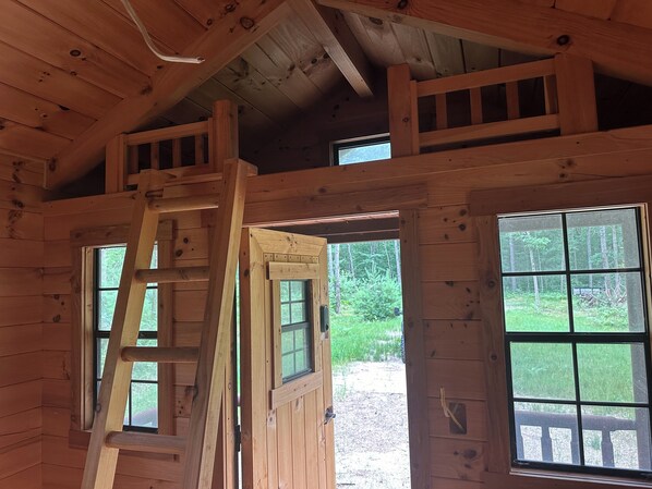Interior - Delightful cabin in Big Rapids for a cozy getaway (Big Rapids)
