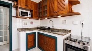 Rumah Deluks, 4 kamar tidur, kolam renang pribadi | Dapur pribadi | Lemari es, microwave, oven, dan kompor