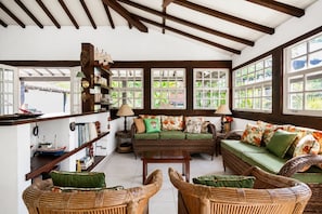 Maison Deluxe, 4 chambres, piscine privée | Intérieur
