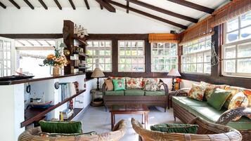 Casa luxo, 4 quartos, piscina particular | Parte interna