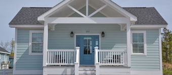 2BR Cozy Cottage|Private Dock