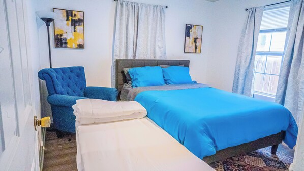 1 bedroom, iron/ironing board, WiFi, bed sheets