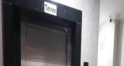 Air-conditioned studio, wifi in the center of Piratuba SC