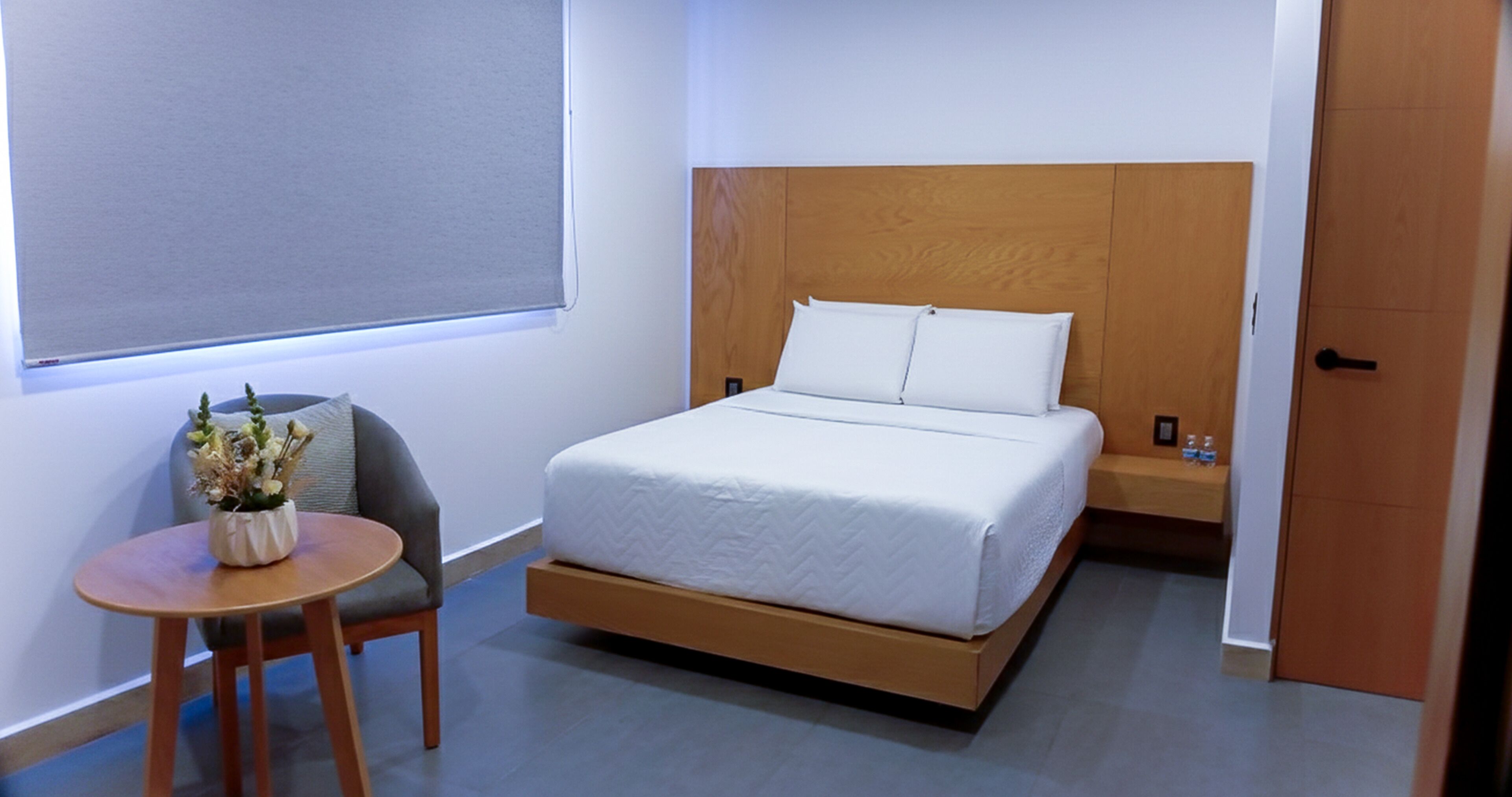 デラックス ルーム | セーフティボックス (室内)、遮光カーテン、アイロン / アイロン台、WiFi (無料)