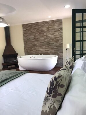 Superior Chalet, Pets Allowed, Garden View | Premium bedding, Select Comfort beds, in-room safe, blackout drapes - Pousada Quinta dos Doges Ltda (Valenca)