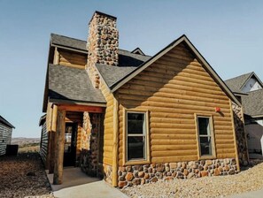 Exterior - Wrangler's Rest Cabin (Branson)
