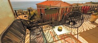 Family apartment with sea view