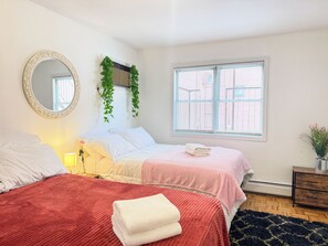 3 bedrooms, iron/ironing board, free WiFi, bed sheets