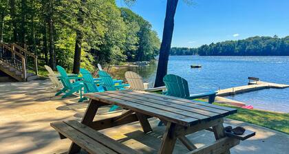 Lakefront Lodge w/ 2 additional cabins, private dock, firepit, kayak & hammock