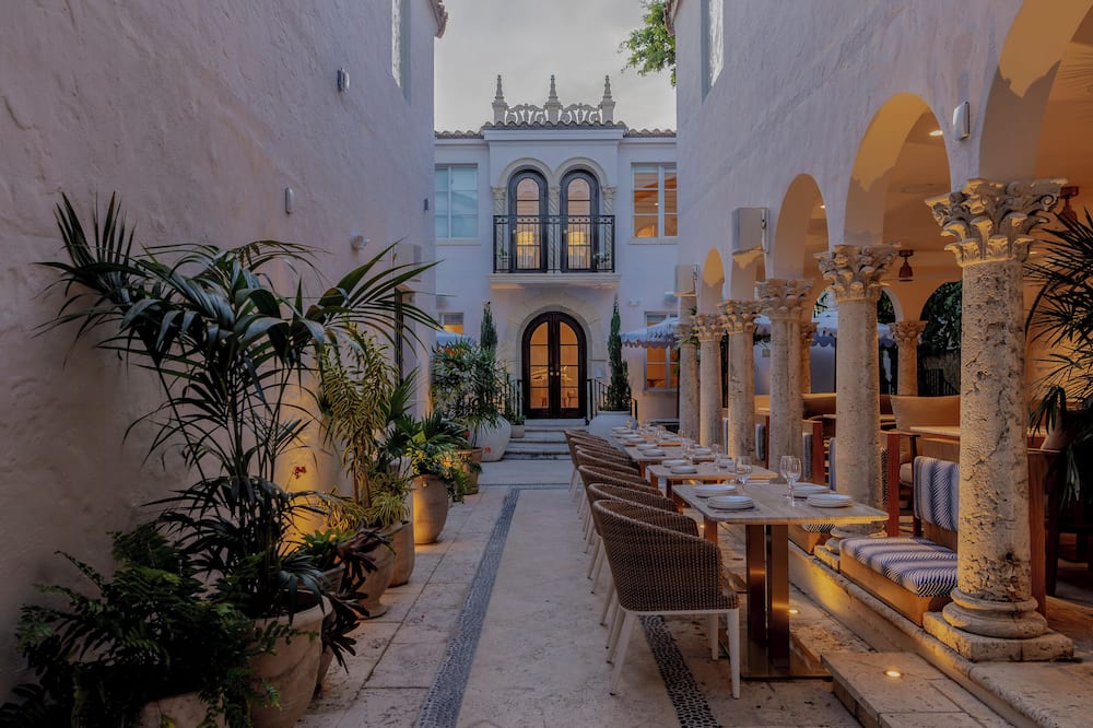 Donatella Boutique Hotel & Restaurant