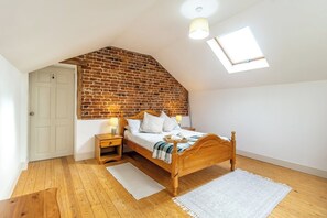 3 chambres, fer et planche à repasser, accès à Internet, literie fournie