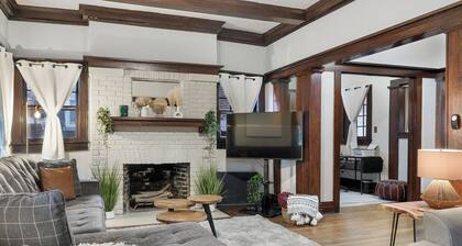 NEW! Southern Retreat w/Pool, BBQ & Game Room