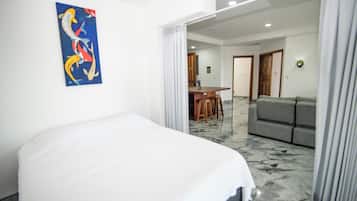 2 bedrooms, desk, iron/ironing board, travel crib