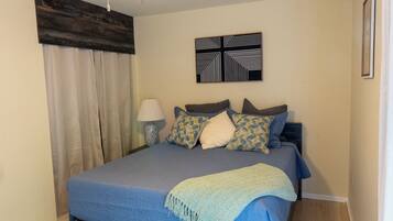 2 bedrooms, desk, iron/ironing board, free WiFi