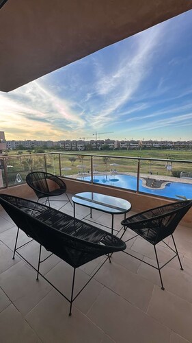 Luxurious Apt 3 bedrooms prestigia golf city sapphire with pool and golf view