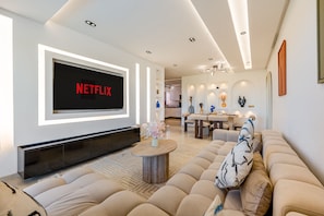 Smart TV, video library