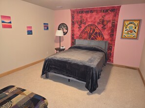 5 makuuhuonetta, silitysrauta/-lauta, Wi-Fi, vuodevaatteet