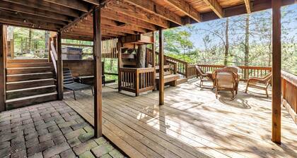 Hardwood Point
Amazing 7-bedroom vacation compound in Silver Cliff with AC WiFi