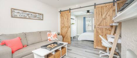 1 Schlafzimmer, Schreibtisch, Bügeleisen/Bügelbrett, kostenloses WLAN