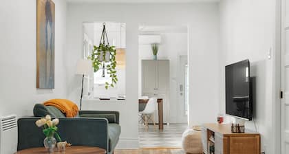 | Le Notre Dame 3 | River & City at the Gateway