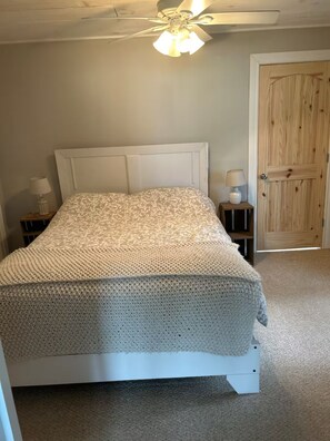 3 bedrooms, iron/ironing board, WiFi