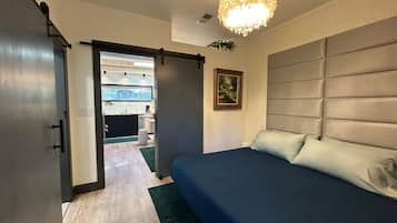 1 chambre, fer et planche Ă repasser, Wi-Fi, draps fournis