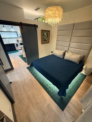 1 chambre, fer et planche à repasser, Wi-Fi, draps fournis