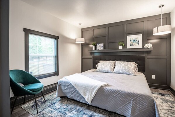 1 bedroom, iron/ironing board, WiFi, bed sheets - The Nook Near Broad Ripple/1Bed/1BA Modern Studio (Indianapolis)