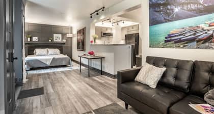 The Nook Near Broad Ripple/1Bed/1BA Modern Studio