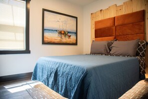 2 makuuhuonetta, silitysrauta/-lauta, Wi-Fi, vuodevaatteet