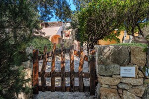 Villa, 2 Bedrooms, Balcony | Property grounds - Baja Sardinia - Cala dei Ginepri, Villa 80m From the Beach (Arzachena)